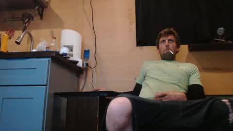 Snapshot of johnplayer23 chatting on December 17, 12:34 am johnplayer23 online show from December 17, 12:34 am