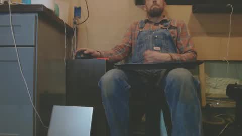 Snapshot of johnplayer23 chatting on January 29, 12:22 am johnplayer23 online show from January 29, 12:22 am