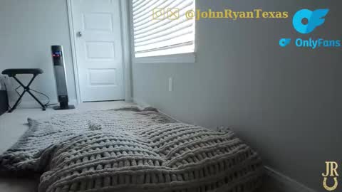 Snapshot of johnryantexas chatting on February 5, 11:53 pm Give John Ryan A Thumbs Up online show from February 5, 11:53 pm