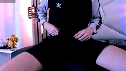 johnsonisaac94  online show from January 19, 3:54 am