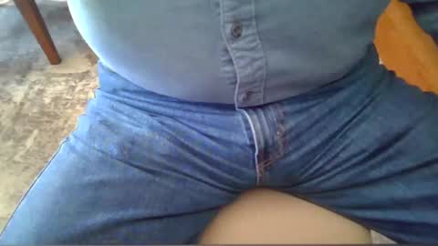 Snapshot of johnxxx549 chatting on December 23, 4:39 pm johnxxx549 online show from December 23, 4:39 pm