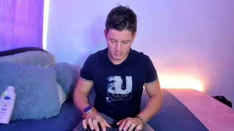 johnycooper08 online show from July 17, 12:34 pm