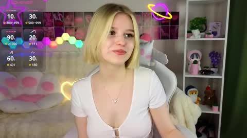 Snapshot of joice_queen chatting on February 26, 10:09 pm Paula online show from February 26, 10:09 pm