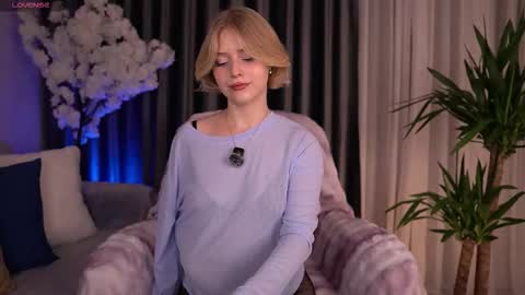 Snapshot of joice_queen chatting on September 26, 2:37 am Paula online show from September 26, 2:37 am