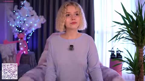 Paula online show from December 14, 9:25 am