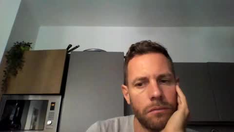 jojo19844 online show from September 16, 9:10 am