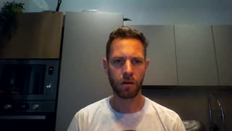 jojo19844 online show from September 18, 9:22 am