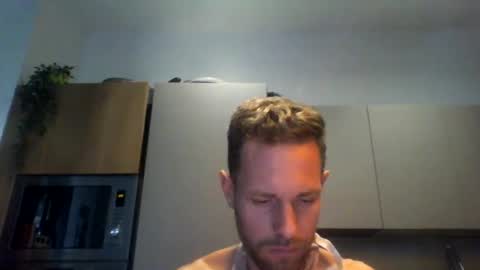 jojo19844 online show from September 22, 10:50 am