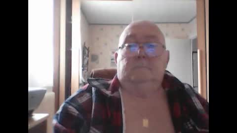 Snapshot of jojo60000529566 chatting on May 6, 6:52 am jojo60000529566 online show from May 6, 6:52 am