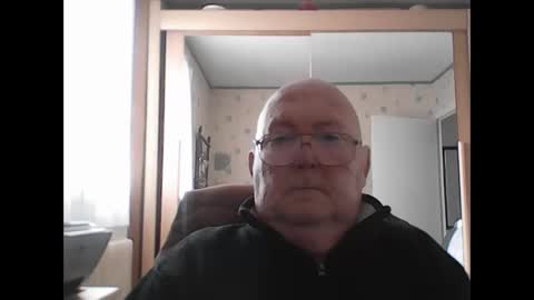 Snapshot of jojo60000529566 chatting on May 12, 6:21 am jojo60000529566 online show from May 12, 6:21 am