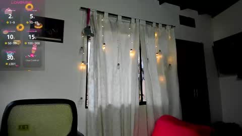 Snapshot of jolie_reyes1 chatting on February 9, 5:22 pm jolie_reyes1 online show from February 9, 5:22 pm