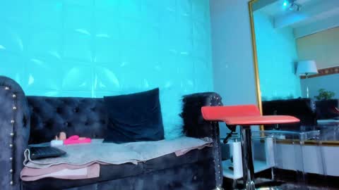 Snapshot of jolieduvalle chatting on February 5, 3:52 pm Jolie online show from February 5, 3:52 pm