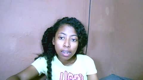 Snapshot of joliekah27 chatting on February 26, 12:05 am joliekah27 online show from February 26, 12:05 am