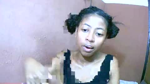 Snapshot of joliekah27 chatting on March 2, 12:32 pm joliekah27 online show from March 2, 12:32 pm
