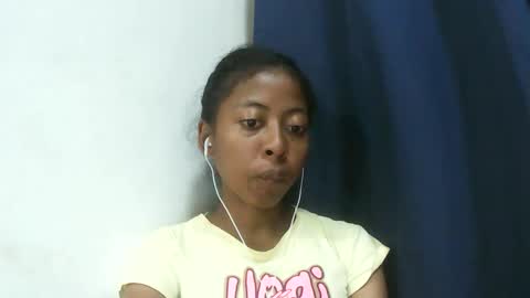 joliekah27 online show from February 19, 7:32 pm