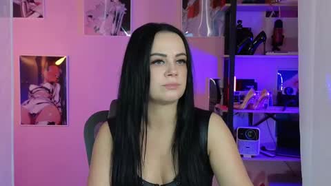 Snapshot of jolieorchid chatting on May 6, 12:21 pm MISTRESS Jolie online show from May 6, 12:21 pm