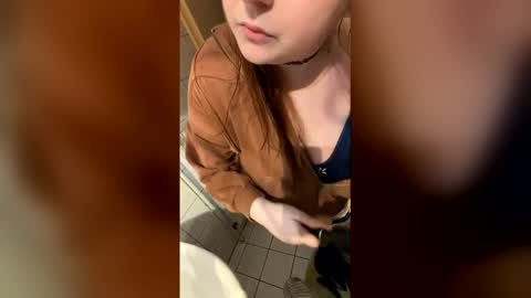 jollyfee online show from April 1, 6:47 am