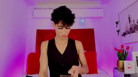 Jonas  online show from October 23, 2:05 pm