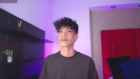 Jonas  online show from March 25, 5:35 am