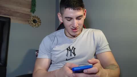 jonathancast08 online show from February 6, 11:48 pm