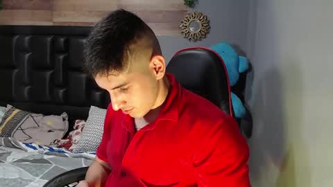 jonathancast08 online show from February 17, 11:09 pm