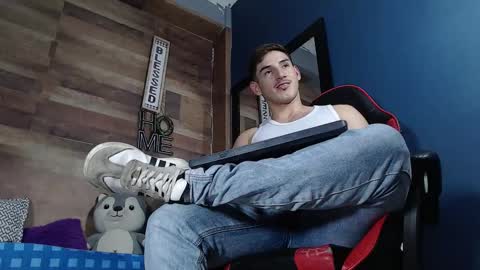 jonathancast08 online show from September 16, 9:05 pm