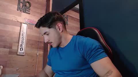 jonathancast08 online show from October 29, 9:38 pm