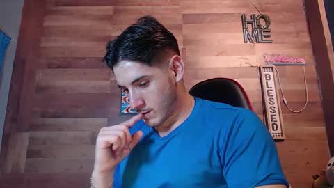 jonathancast08 online show from December 18, 12:38 am