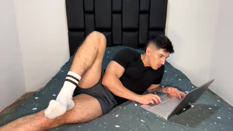 jonathancast08 online show from April 13, 6:24 pm