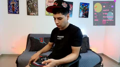Instagram jonathanfit14 online show from June 1, 9:38 pm