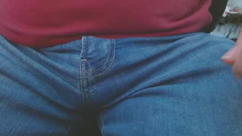 joncpics online show from December 5, 7:54 pm