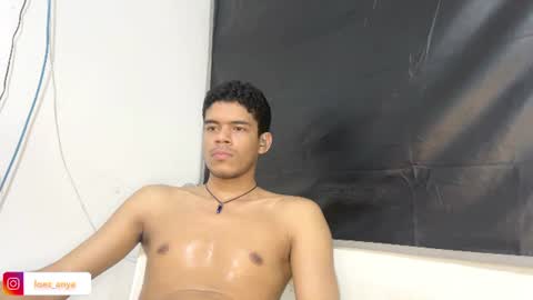 Snapshot of jonhsebastiann chatting on July 8, 6:51 am John online show from July 8, 6:51 am