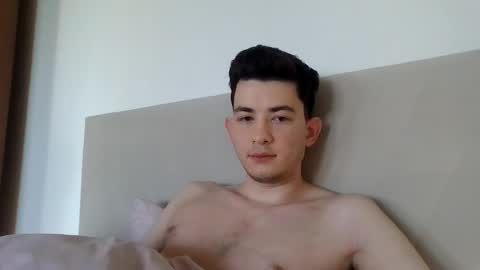jonhy_merlin online show from June 5, 3:24 am