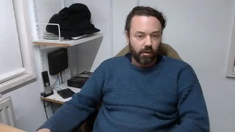 jonnyb9876 online show from December 15, 5:06 pm