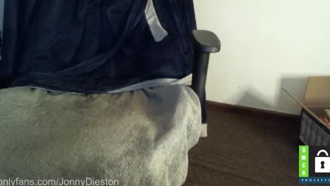 Snapshot of jonnydieston777 chatting on February 4, 2:28 am JonnyDieston online show from February 4, 2:28 am