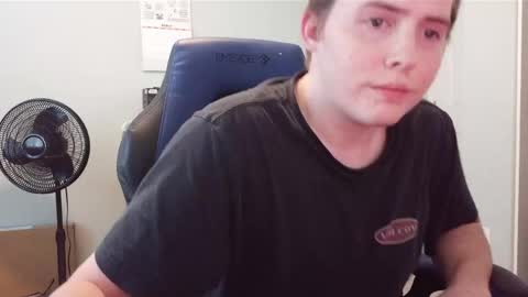 Snapshot of jonnyonthespot3 chatting on April 3, 1:47 am Jonnyonthespot3 online show from April 3, 1:47 am