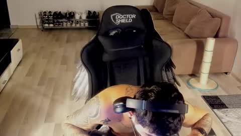 jonnyporn1 online show from December 16, 9:20 pm