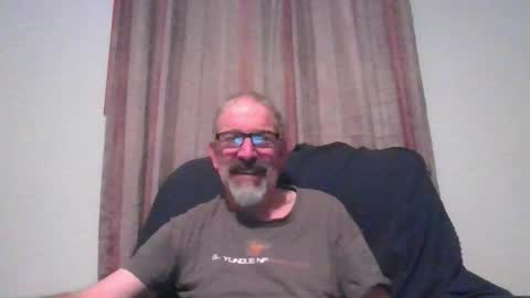 Snapshot of jony_five chatting on February 3, 12:25 am Jon online show from February 3, 12:25 am