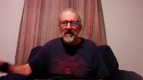Snapshot of jony_five chatting on October 18, 11:27 pm Jon online show from October 18, 11:27 pm