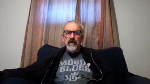 Snapshot of jony_five chatting on November 1, 5:04 pm Jon online show from November 1, 5:04 pm