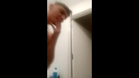 Snapshot of jordan25willllllyyyy chatting on January 18, 2:33 pm big sexy di online show from January 18, 2:33 pm