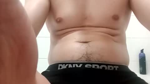 Snapshot of jordan25willllllyyyy chatting on January 26, 1:31 am big sexy di online show from January 26, 1:31 am