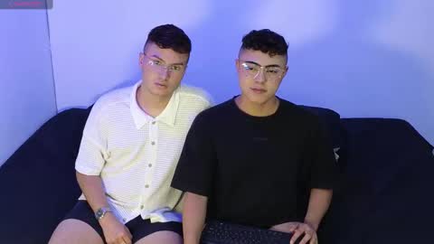 Snapshot of jordanhiltton__ chatting on February 4, 2:21 pm jordanhiltton__ online show from February 4, 2:21 pm