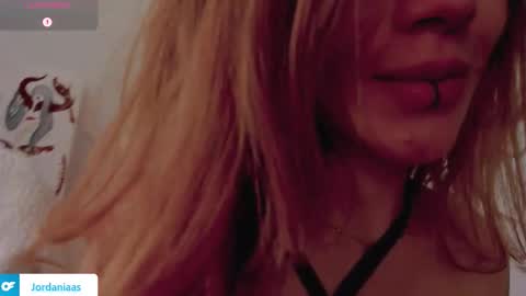 Snapshot of jordaniaa_ chatting on September 29, 5:40 pm Megan  OF Jordaniaas online show from September 29, 5:40 pm