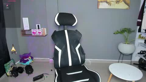 JordanRossie online show from April 3, 10:41 pm