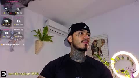 Jordan Smith online show from October 18, 8:20 pm