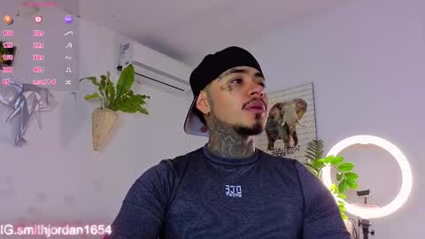 Jordan Smith online show from December 1, 8:36 pm