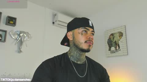 Snapshot of jordansmiith_ chatting on January 16, 8:46 pm Jordan Smith online show from January 16, 8:46 pm