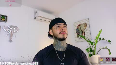 Snapshot of jordansmiith_ chatting on February 3, 2:53 am Jordan Smith online show from February 3, 2:53 am