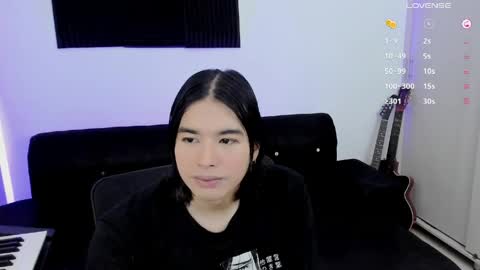 Snapshot of jordiwilldd chatting on May 28, 9:45 pm Jiho online show from May 28, 9:45 pm
